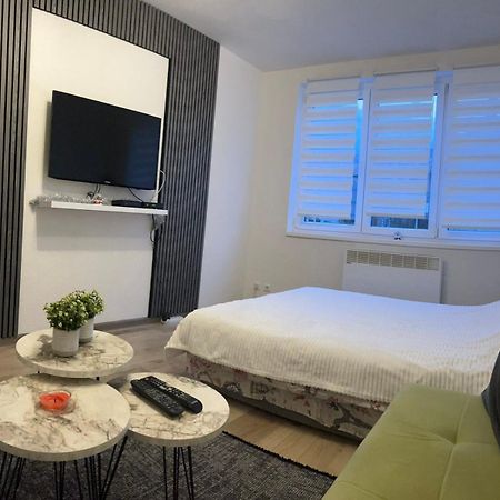 Lovely Apartment In Old Town 400M From City Center Sebilj サラエヴォ エクステリア 写真